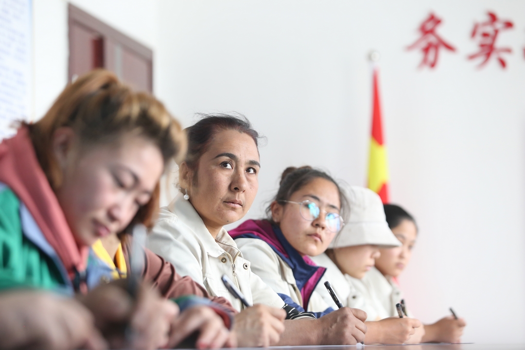 當好產(chǎn)業(yè)扶貧主力軍，打贏脫貧攻堅戰(zhàn)